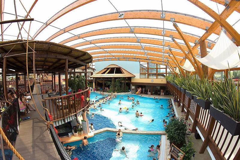 Apartmany Holiday Tatralandia Liptovsky Mikulas Bagian luar foto