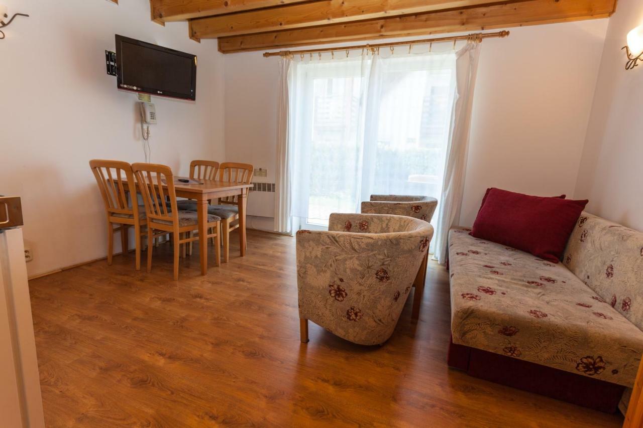Apartmany Holiday Tatralandia Liptovsky Mikulas Bagian luar foto
