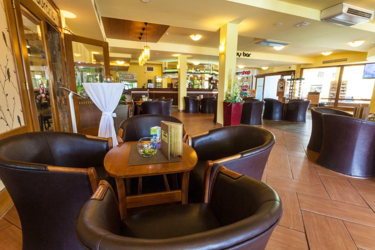Apartmany Holiday Tatralandia Liptovsky Mikulas Bagian luar foto